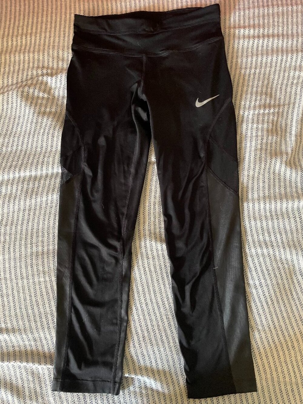 Nike Dri-FIT Mid-Rise Cropped Running Leggings